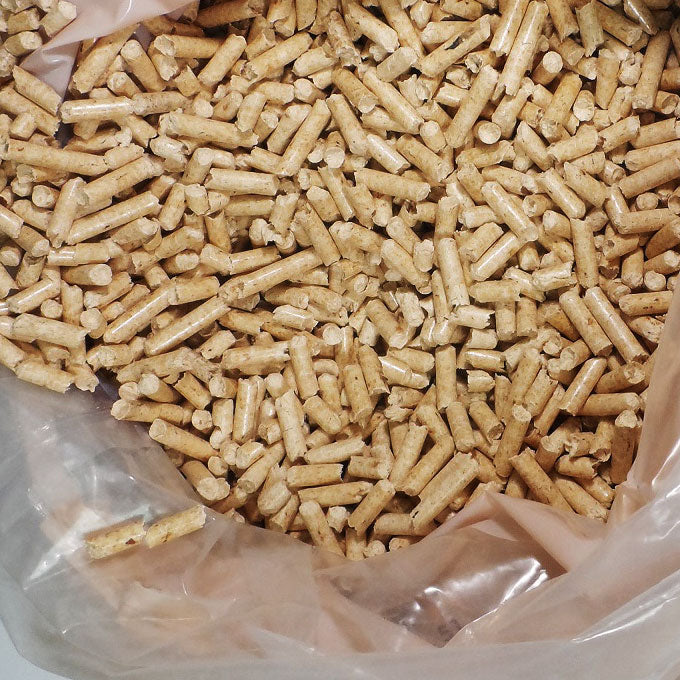 Wheat Midds & Hard Wood Pellet mixed 35 lb bag Organic